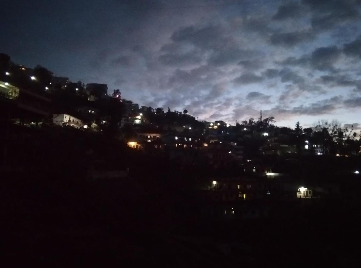 Goodwill Home Stay Almora Exteriér fotografie